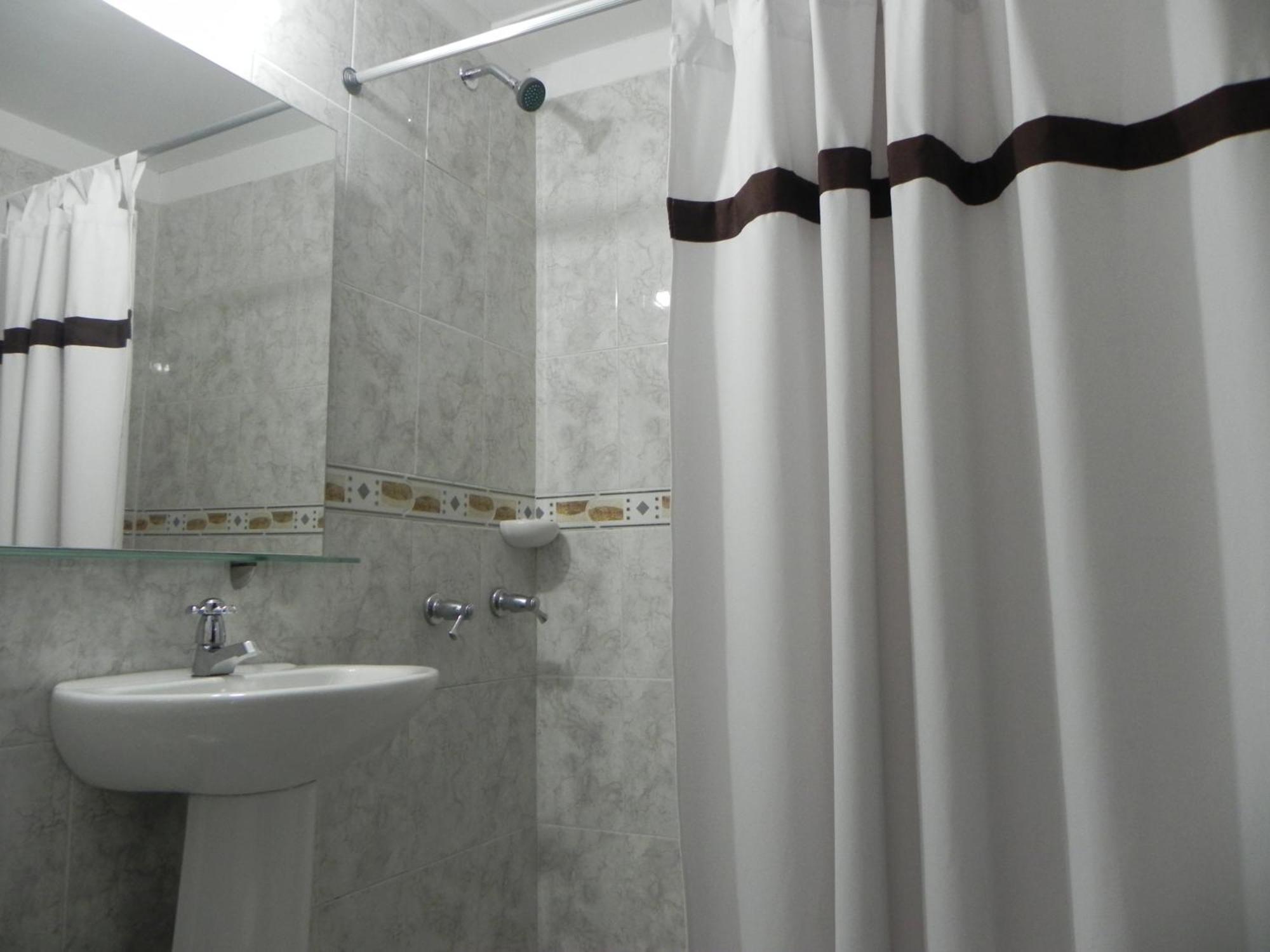 Hostal Tamarindo Inn Медельїн Екстер'єр фото