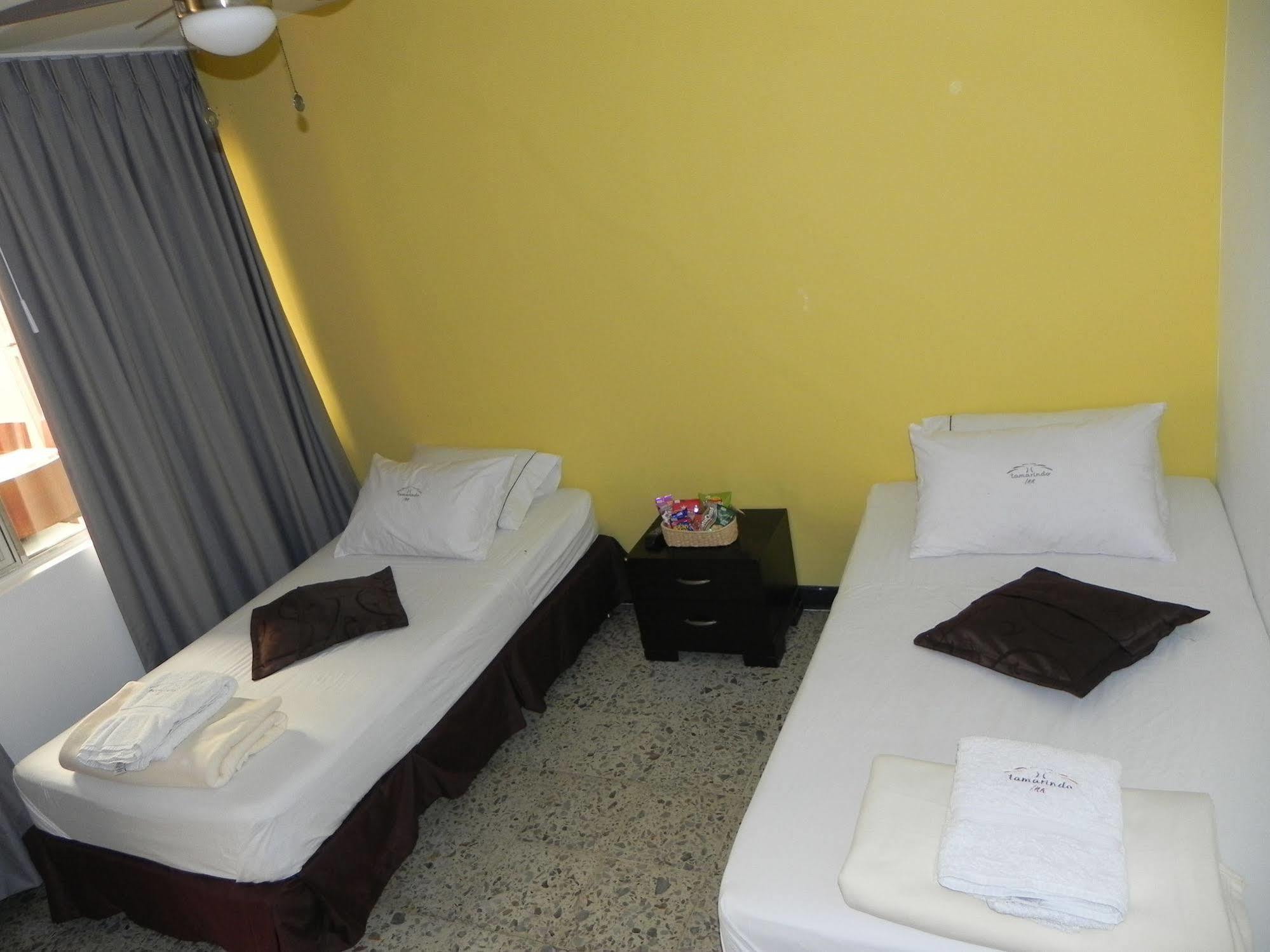 Hostal Tamarindo Inn Медельїн Екстер'єр фото